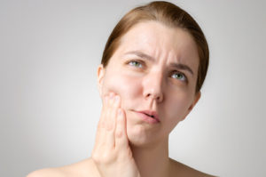przyczyny bólu zęba